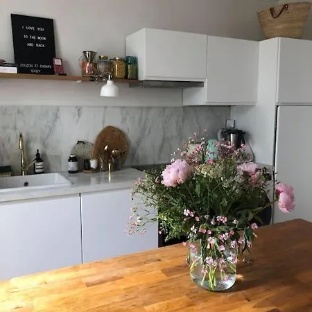 Apartment 75009 50m2 Metro Poissonniere 3 Pers & Baby Paris